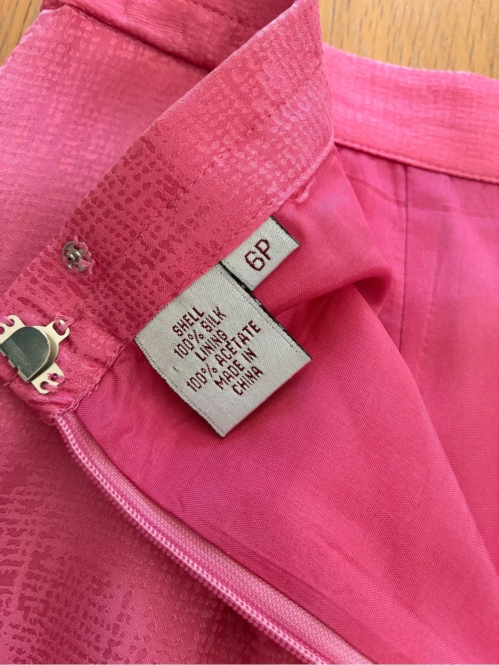 Vintage Papell Petites-100% Silk-Fuchsia-Pink Pencil Skirt-Barbiecore-90s-6P